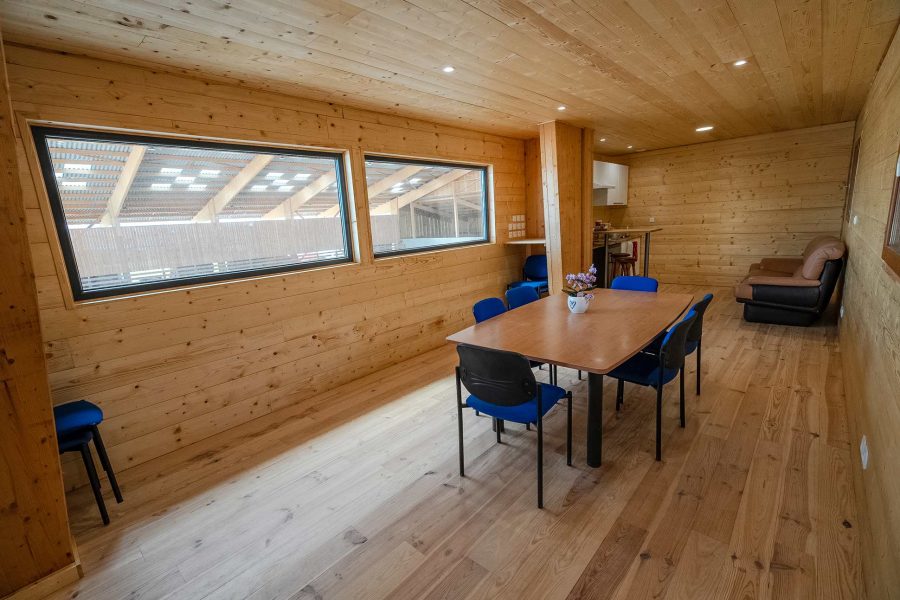 club house chauffé climatisé équipé d'une cuisine